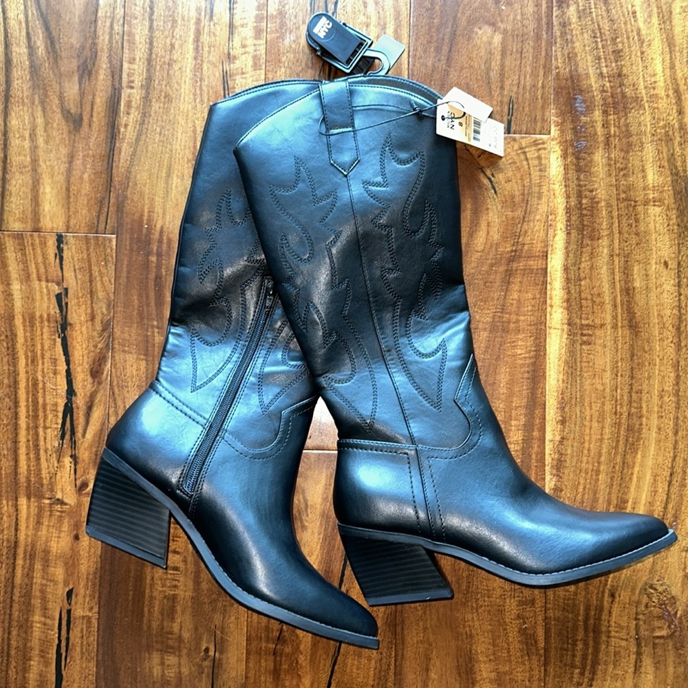 MADDEN NYC WOMEN'S TALL WESTERN BOOT